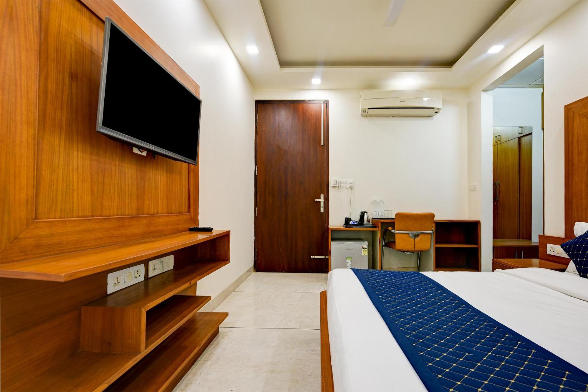 Hotel Leaf 9 Boutique, Near Golf Course Road And Galleria Market Gurgaon Exterior foto