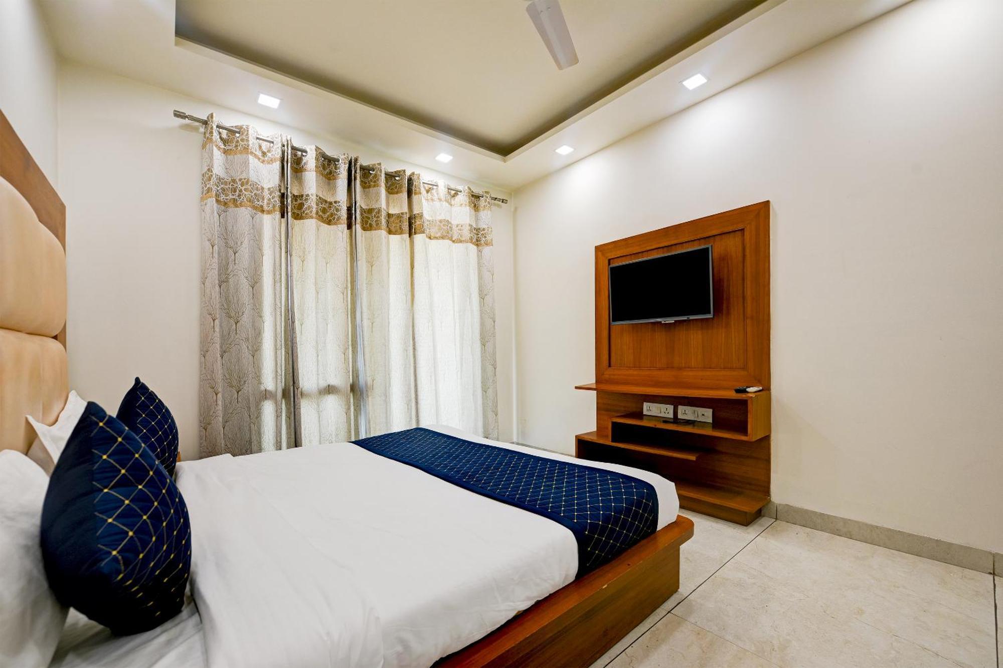 Hotel Leaf 9 Boutique, Near Golf Course Road And Galleria Market Gurgaon Exterior foto