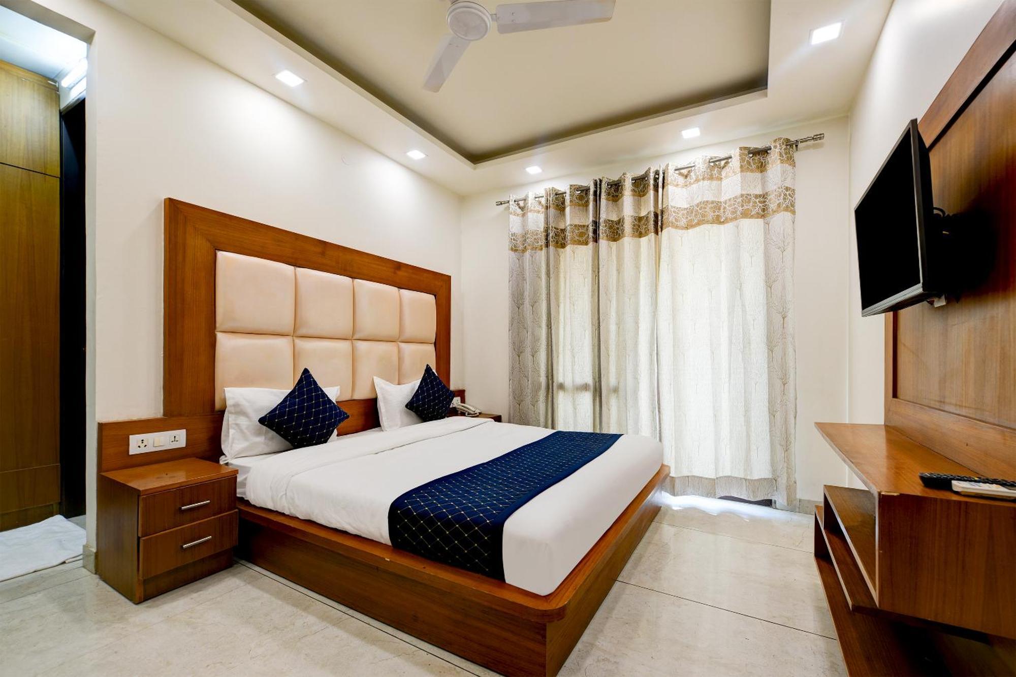 Hotel Leaf 9 Boutique, Near Golf Course Road And Galleria Market Gurgaon Exterior foto